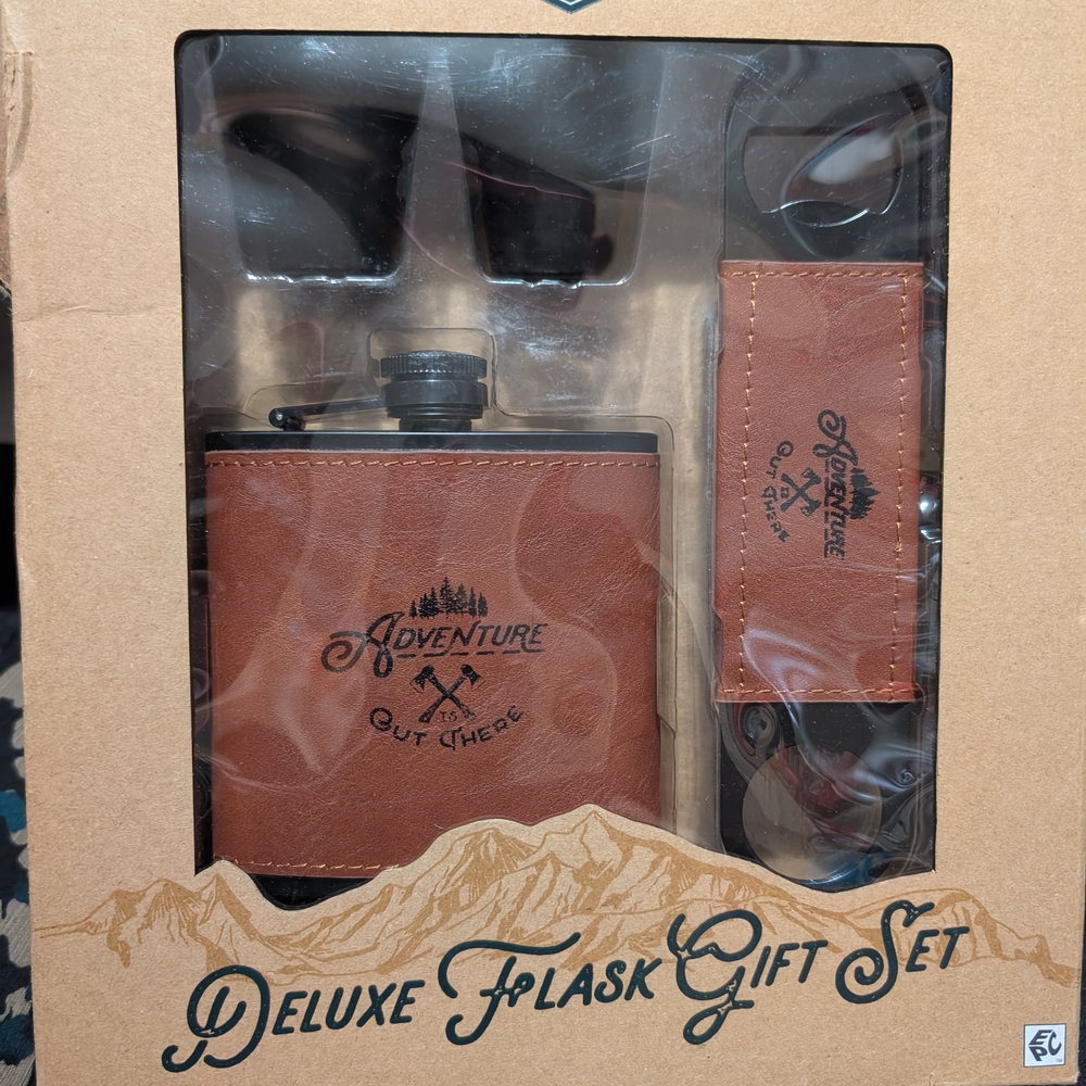 Deluxe Flask Gift Set - Brown